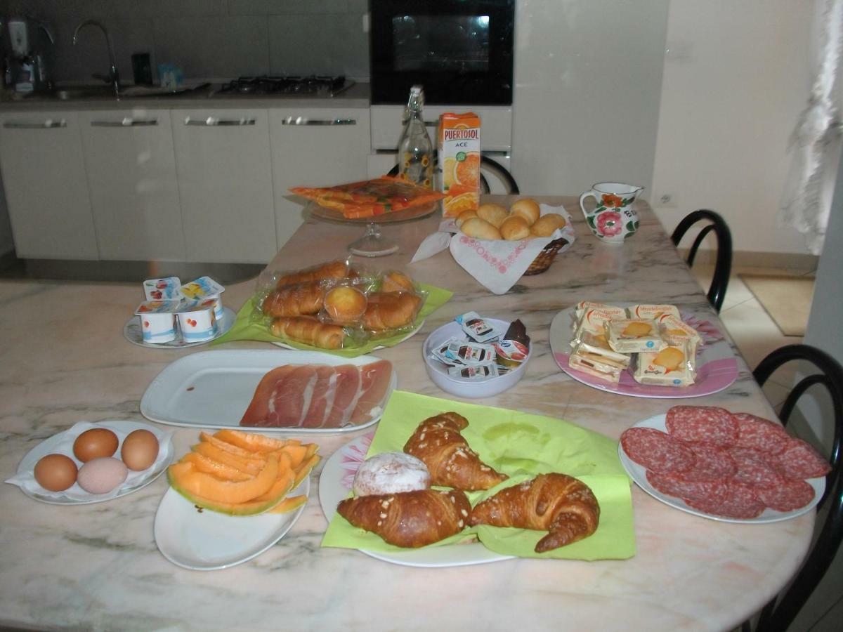Giulietta E Romeo Bed and Breakfast Πεσκιέρα ντελ Γκάρντα Εξωτερικό φωτογραφία